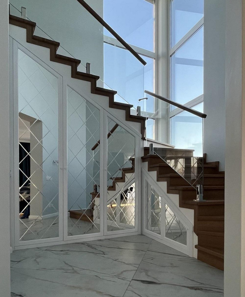 Шкаф в "подлестничном" пространстве