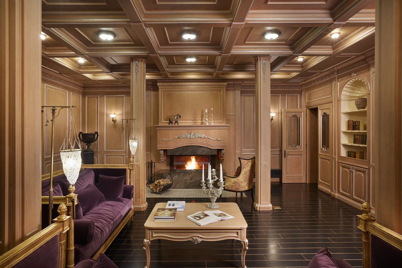 Обложка проекта: Каминный зал в классическом исполнении.