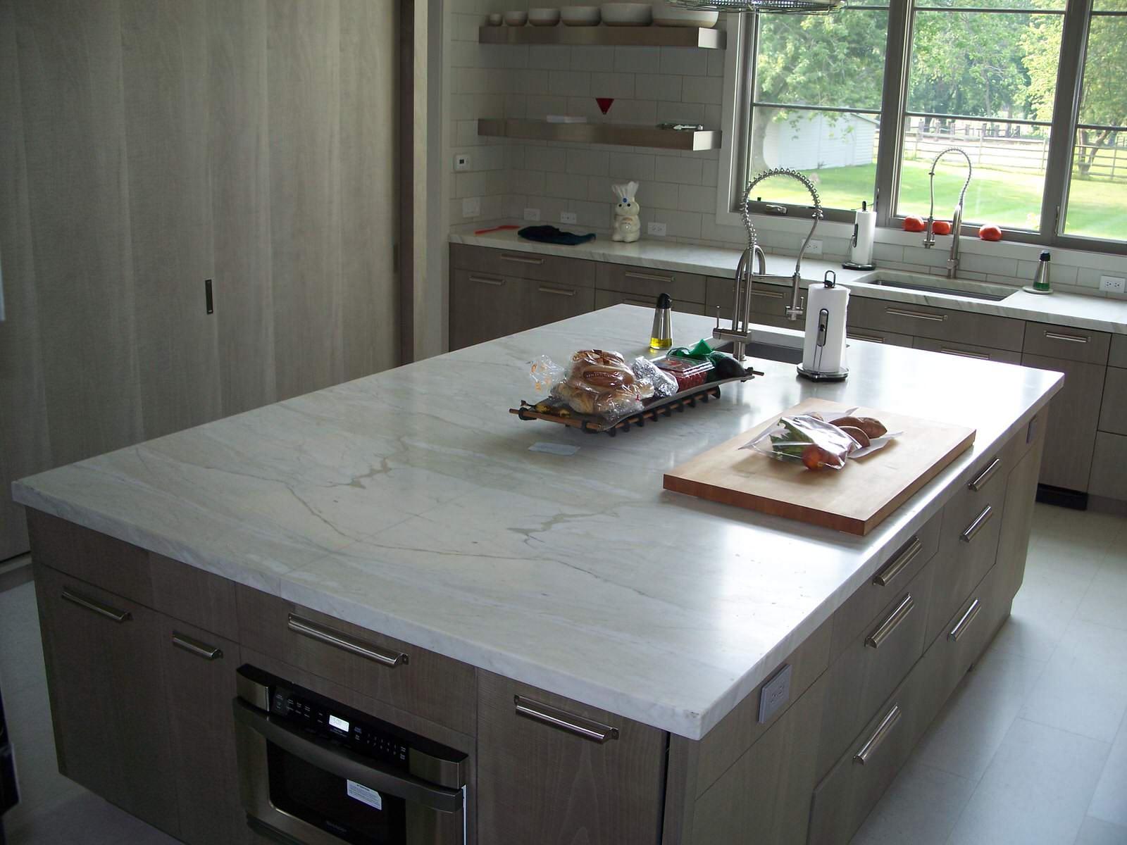 Transstone столешницы (АКРИЛ, КВАРЦ)