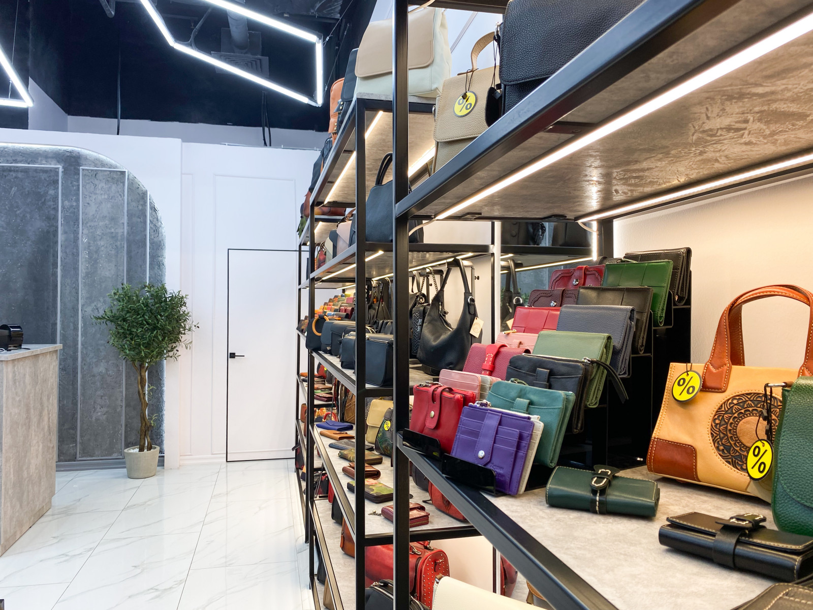 Ремонт магазина в ТЦ Красный Кит