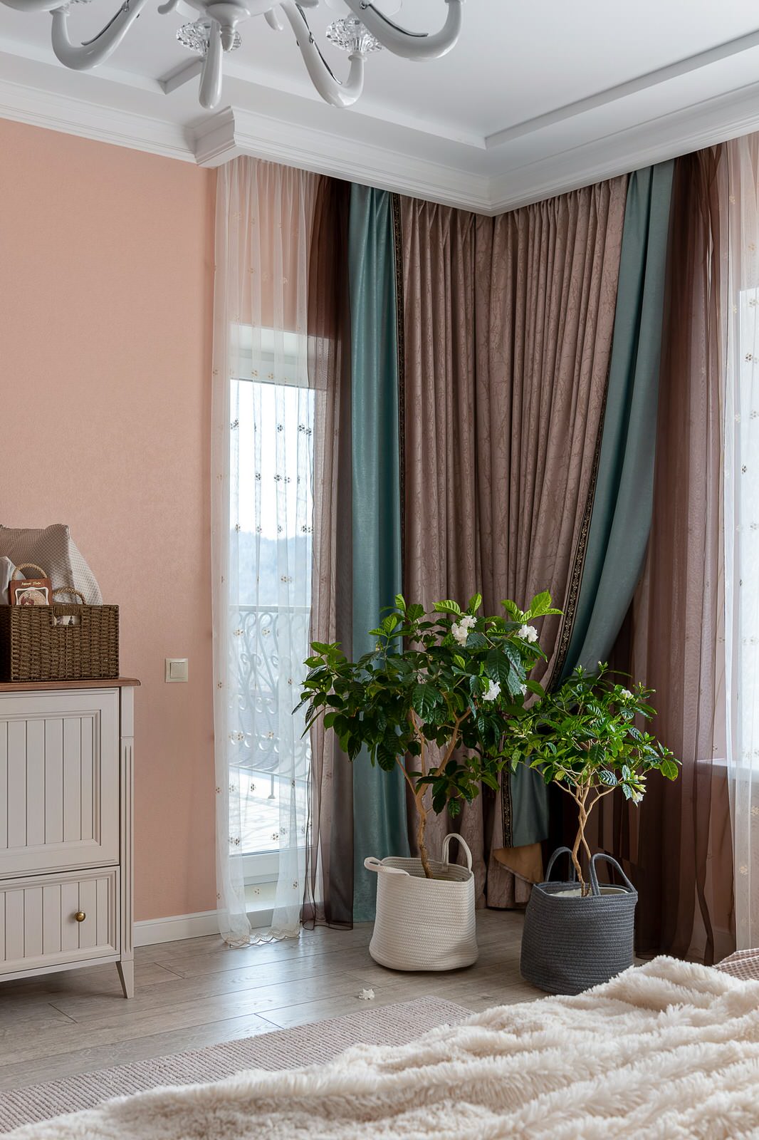 Реализация интерьеров частного дома на Океанской