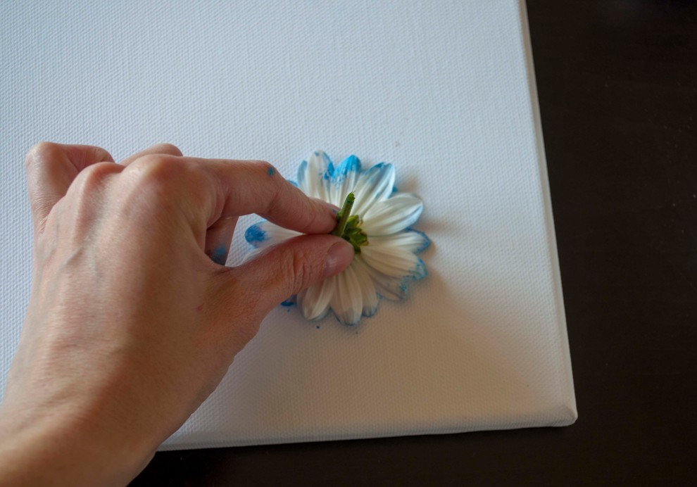 DIY: Рисуем картины бутонами цветов