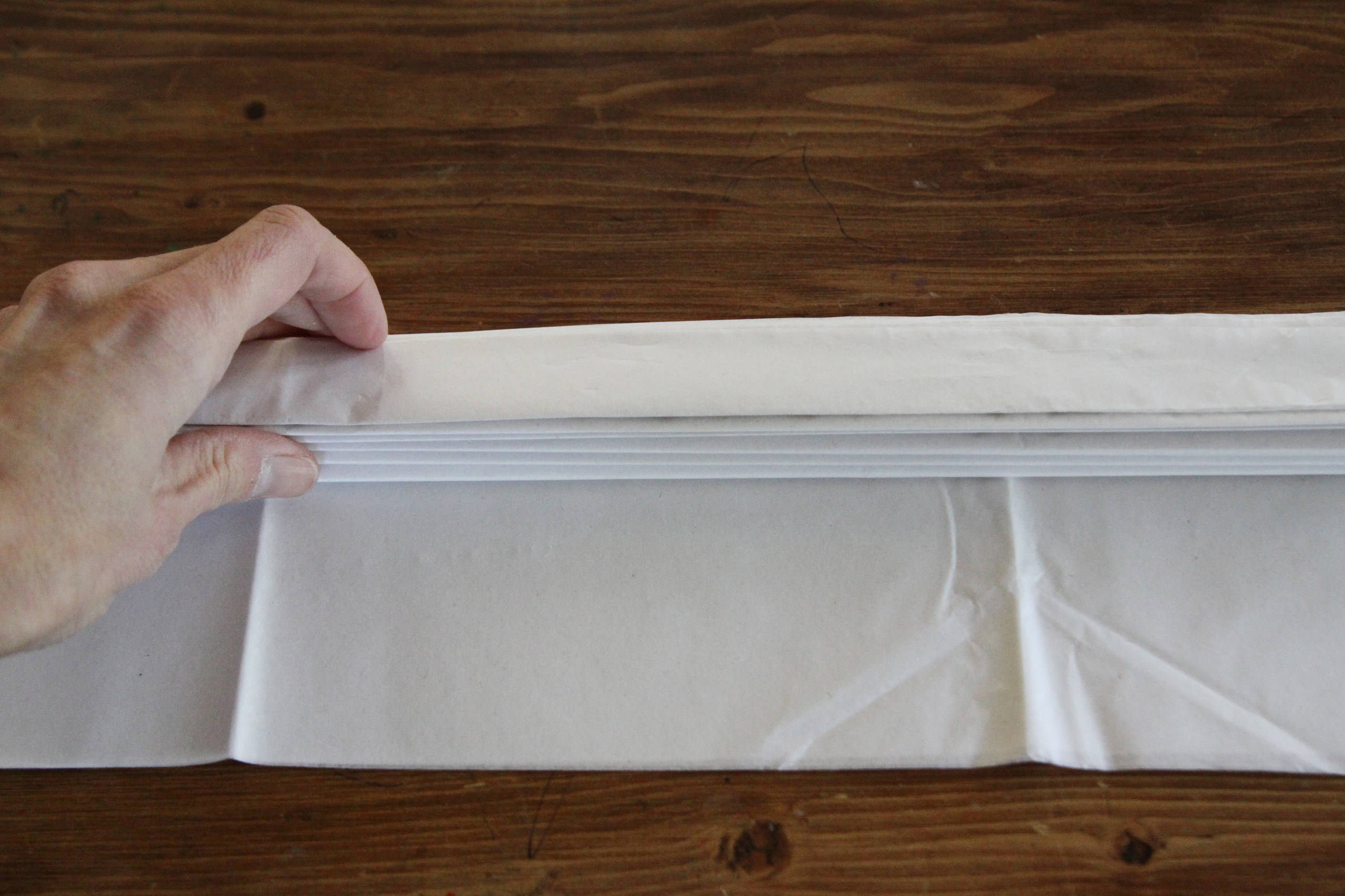 DIY: Как можно сделать помпон из бумаги тишью