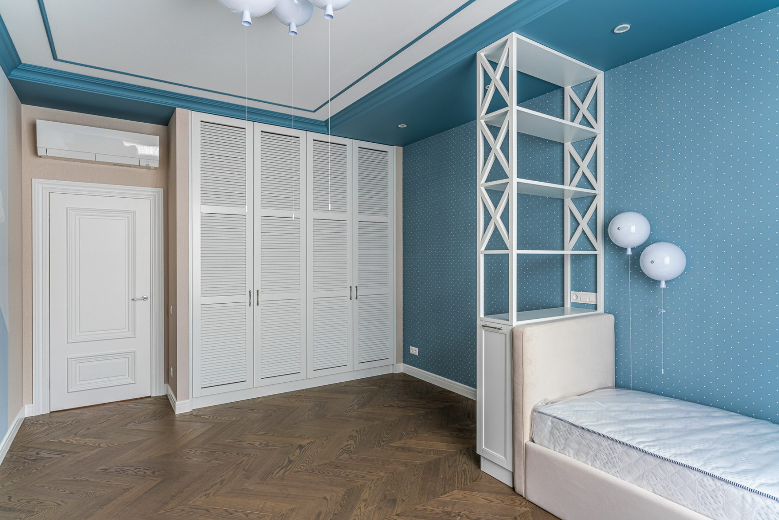 Шкаф шаттерсы ЖК Смольный