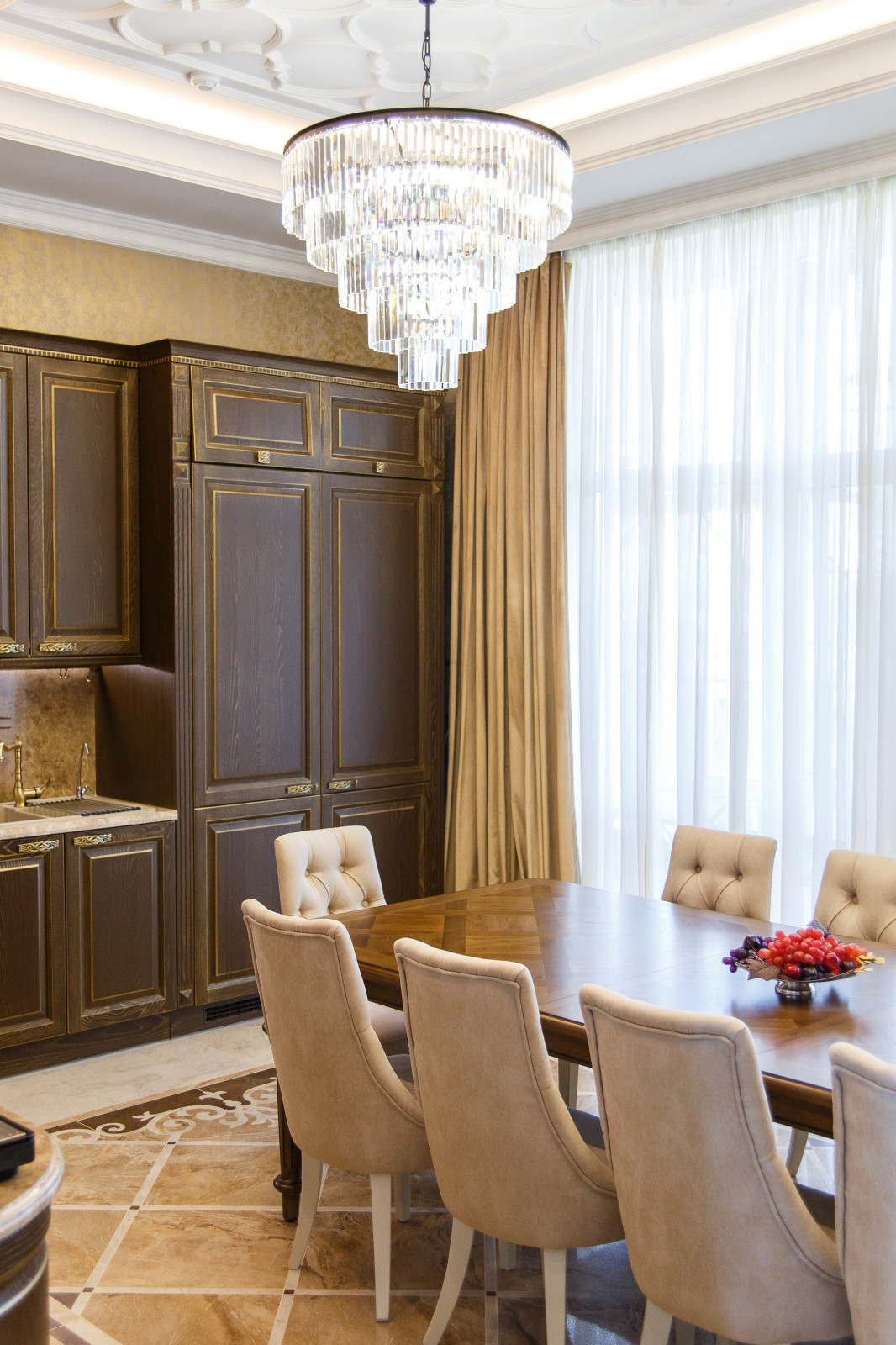 Интерьер загородного дома с двусветным пространством