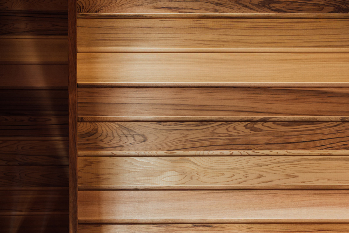 Вагонка из пестрого кедра