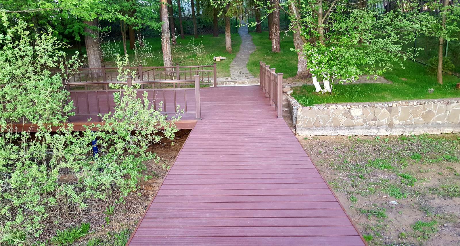 Причал из террасной доски, Бережки