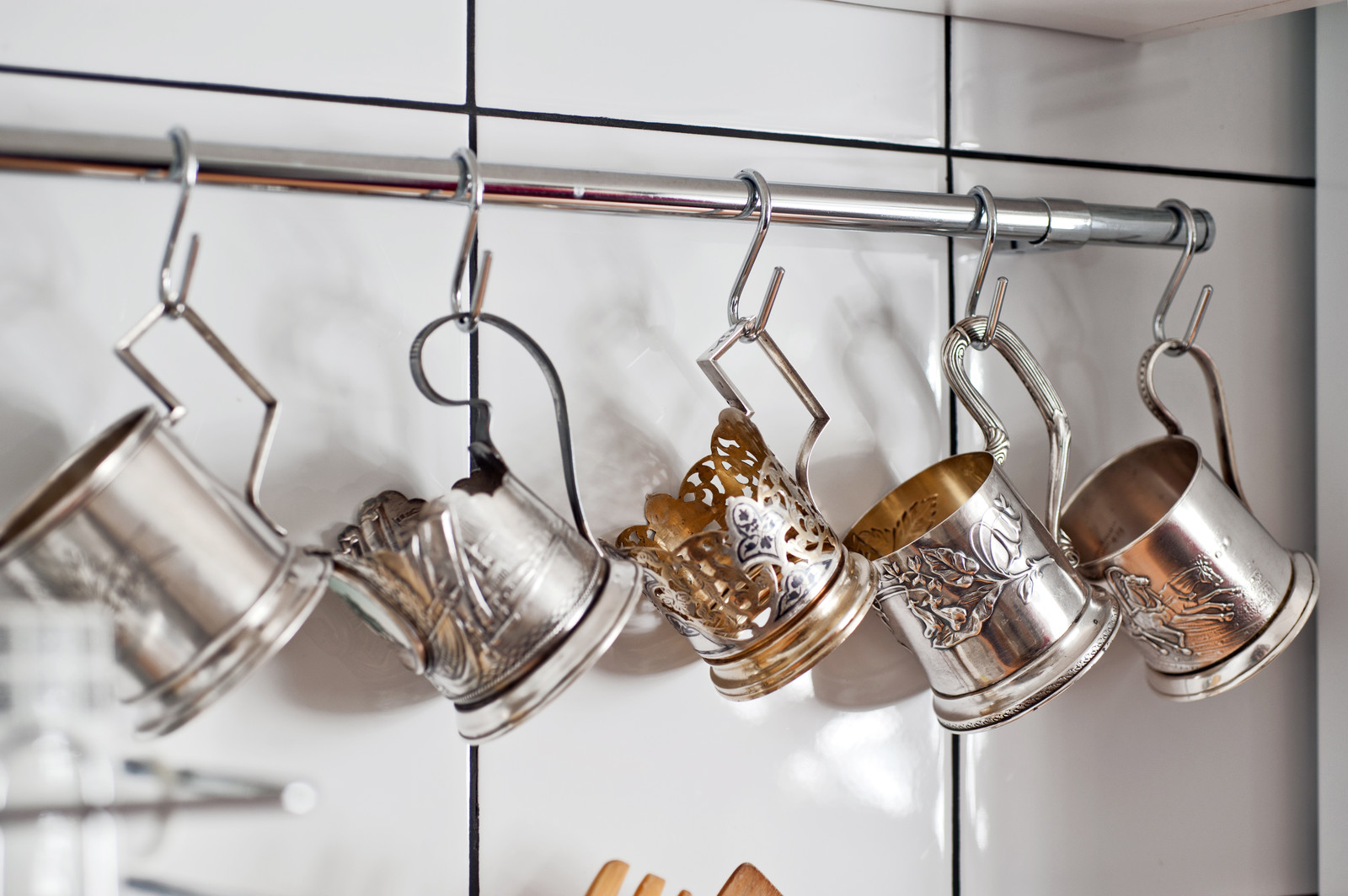 Остров винтажных сокровищ: Как отличить хорошую вещь от барахла