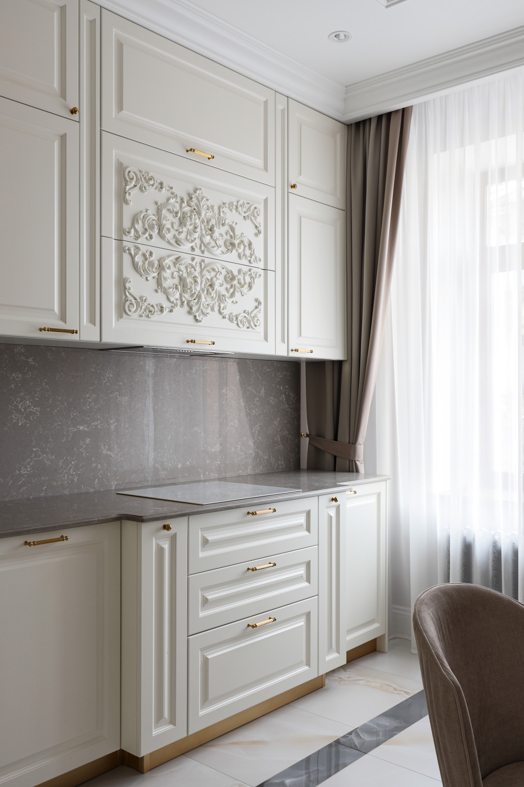 Реализованный дизайн-проект квартиры 90 кв.м.в стиле неоклассика