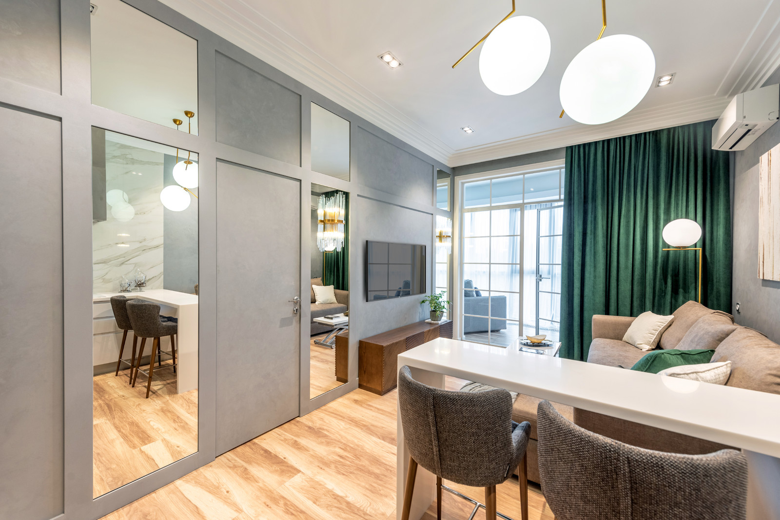 Изумруд на Парковой