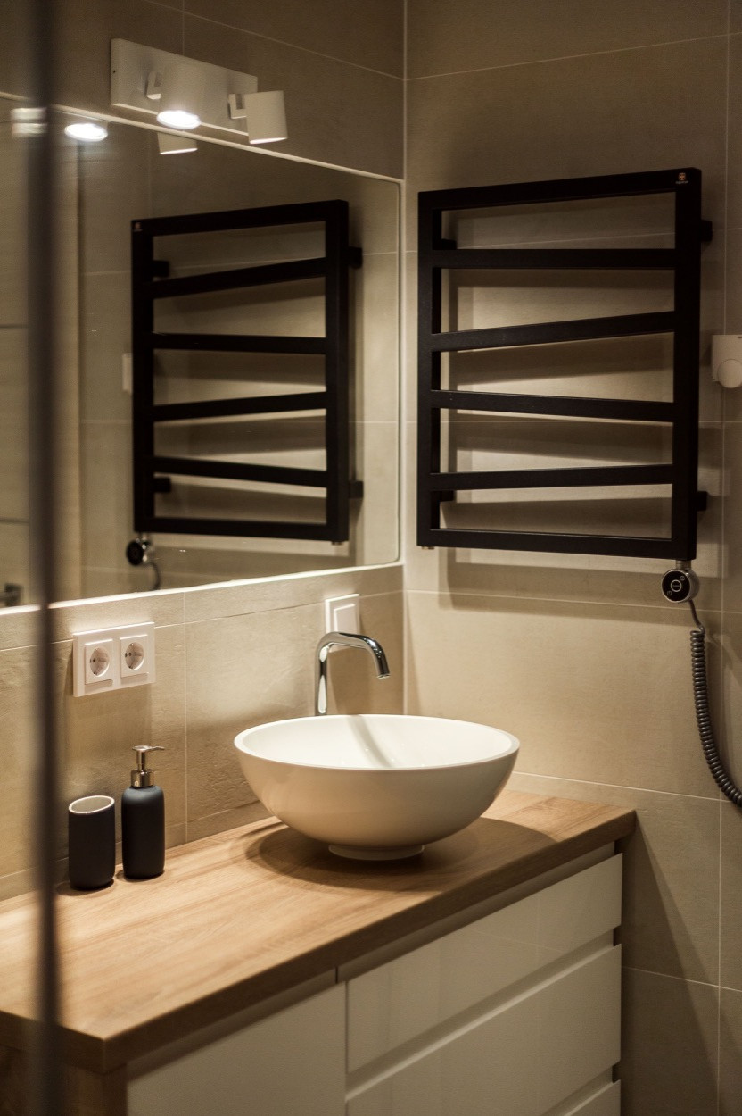 Обложка проекта: Нежинская улица