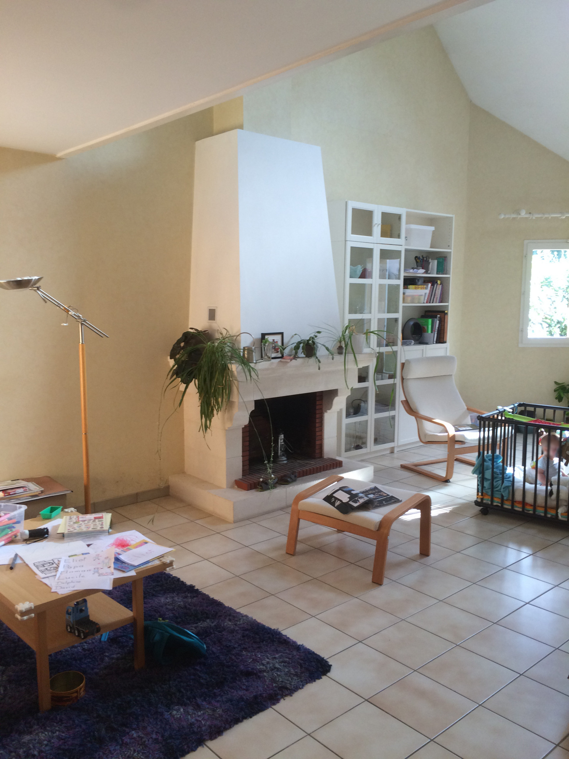 До и после:  Минималистичный дом с сеткой-гамаком во Франции