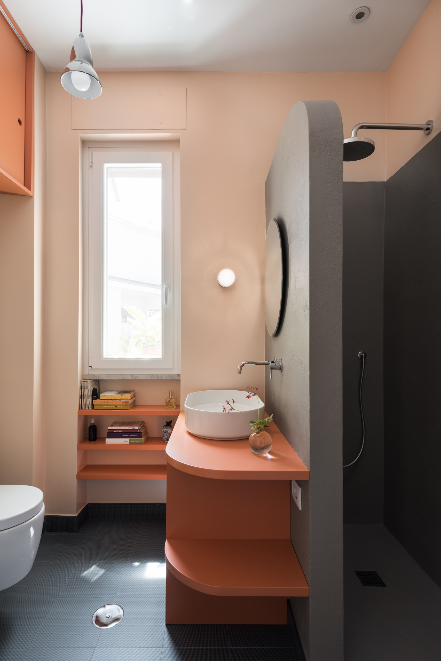 Houzz Италия: Квартира с иллюминатором и большой террасой