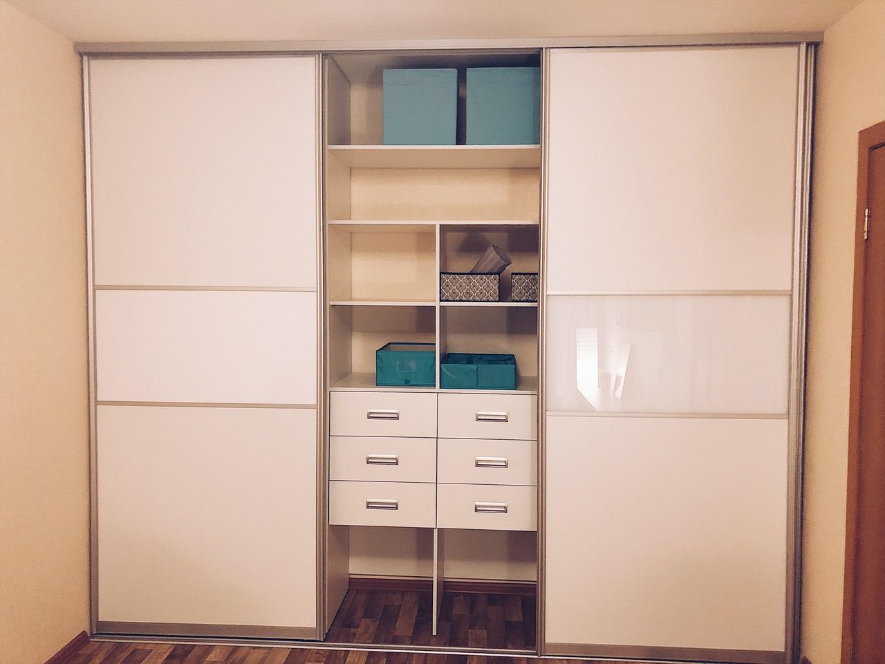 Проект шоу-рума, 1 комнатная квартира ЖК Матрешки в Новосибирске - ВИРА-Строй