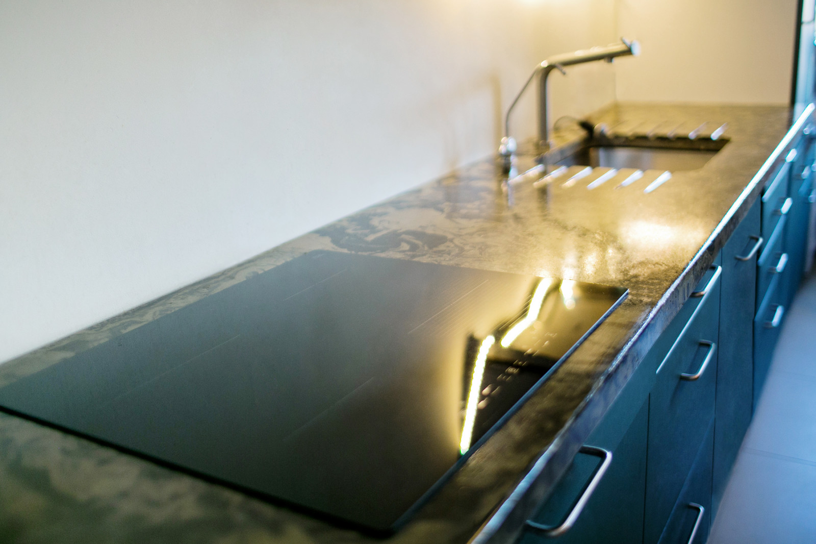 Бетонная мебель