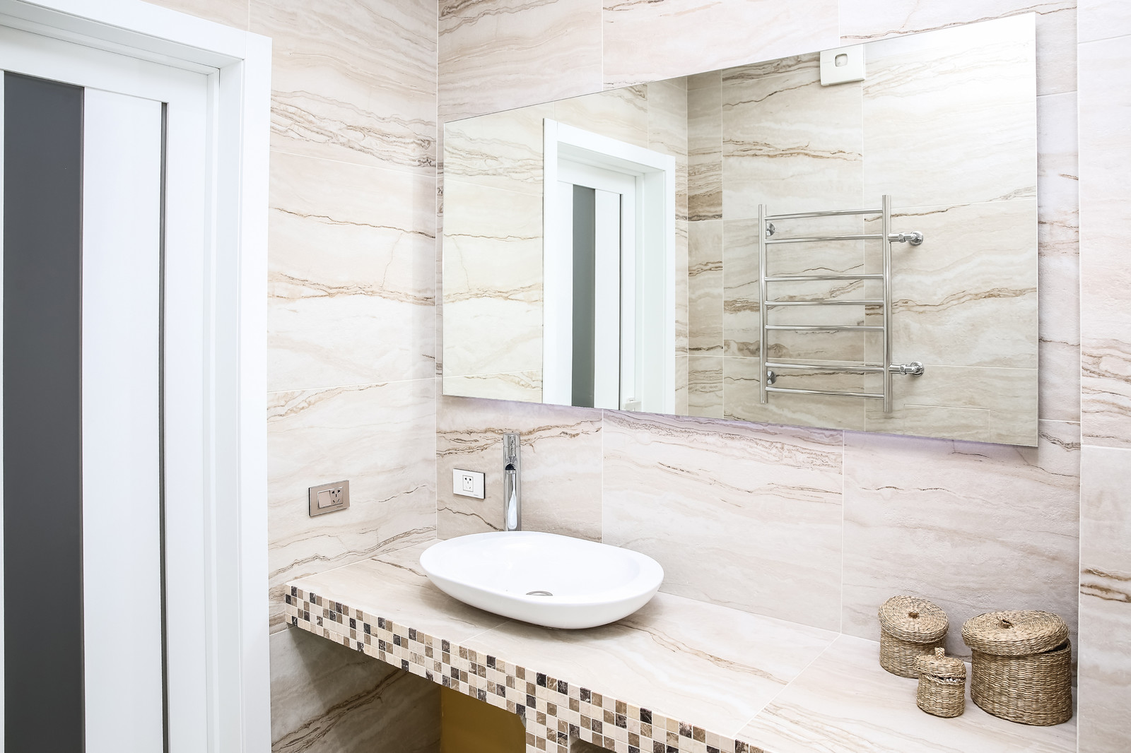 Дизайн двухкомнатной квартиры в стиле минимализм