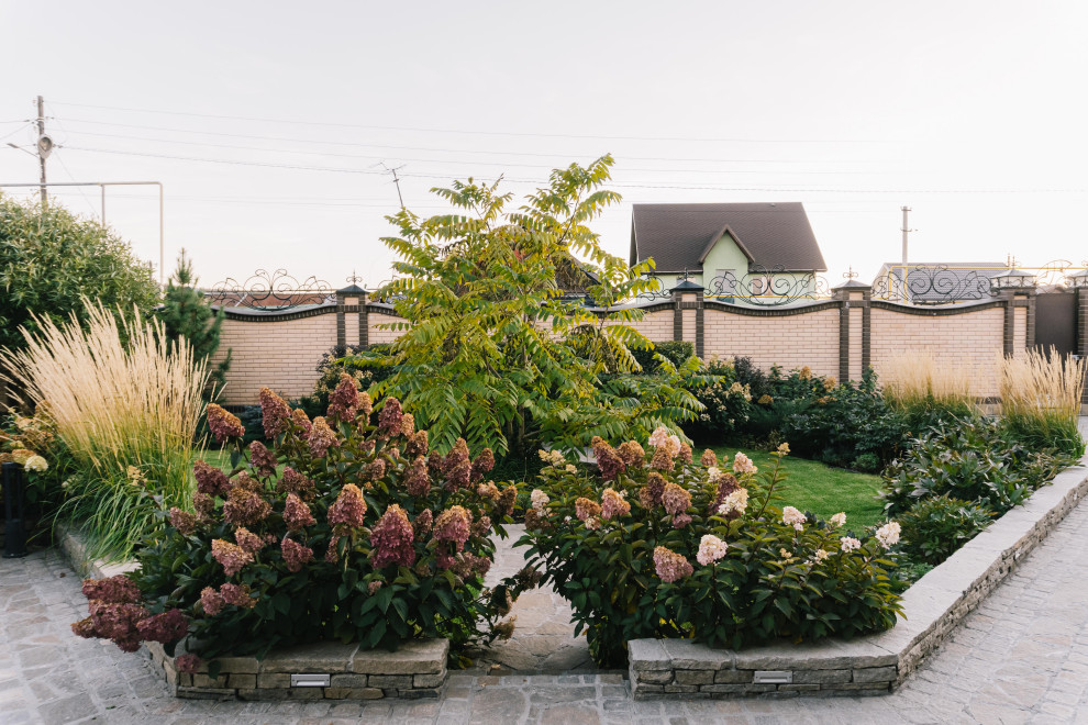 Сад с подпорными стенами