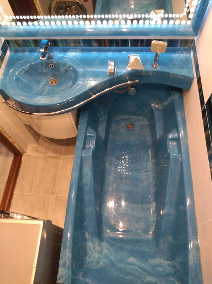 Обложка проекта: Ванная с сантехникой в цвете Аквамарин