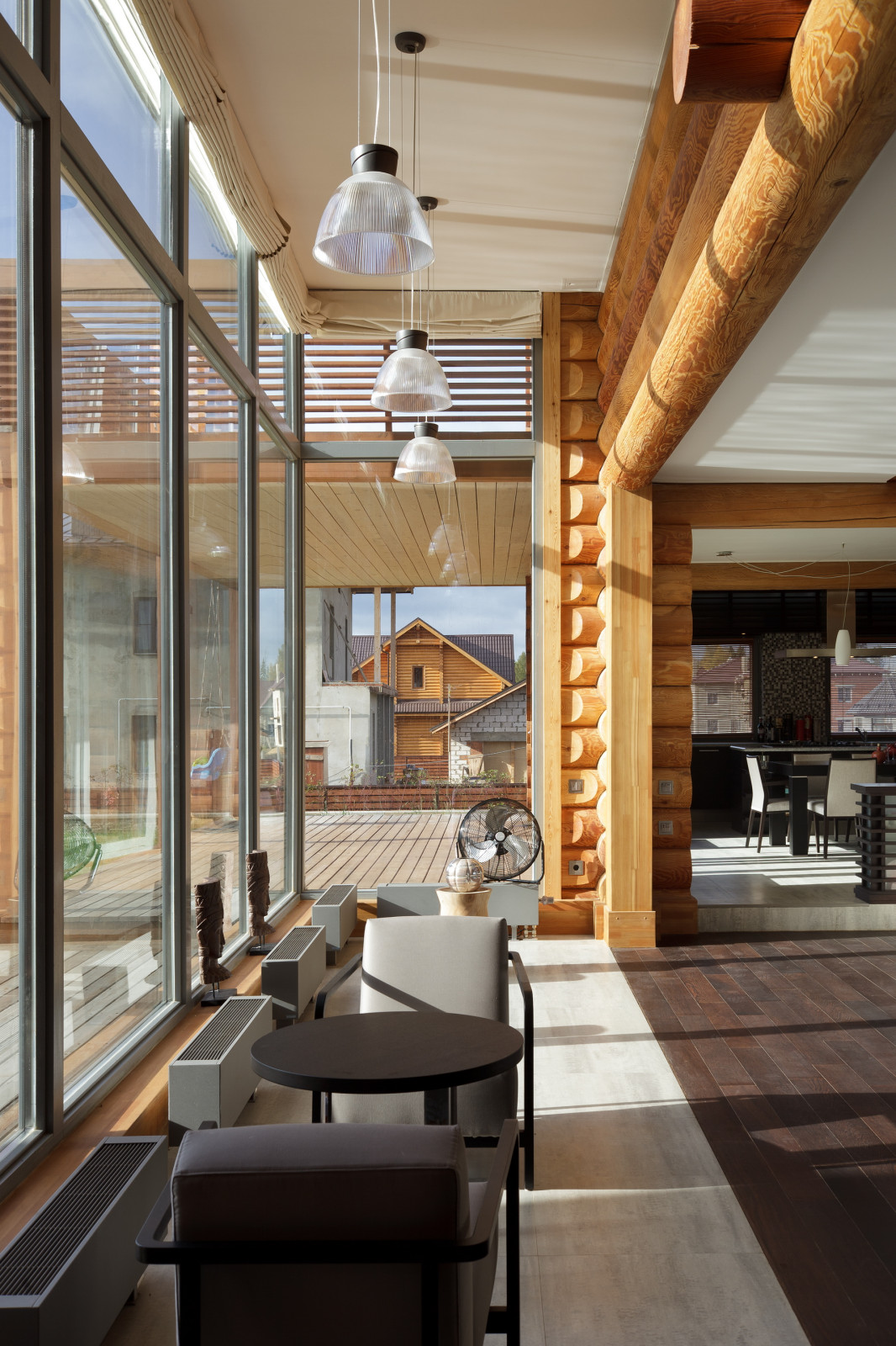 Интерьер деревянного жилого дома