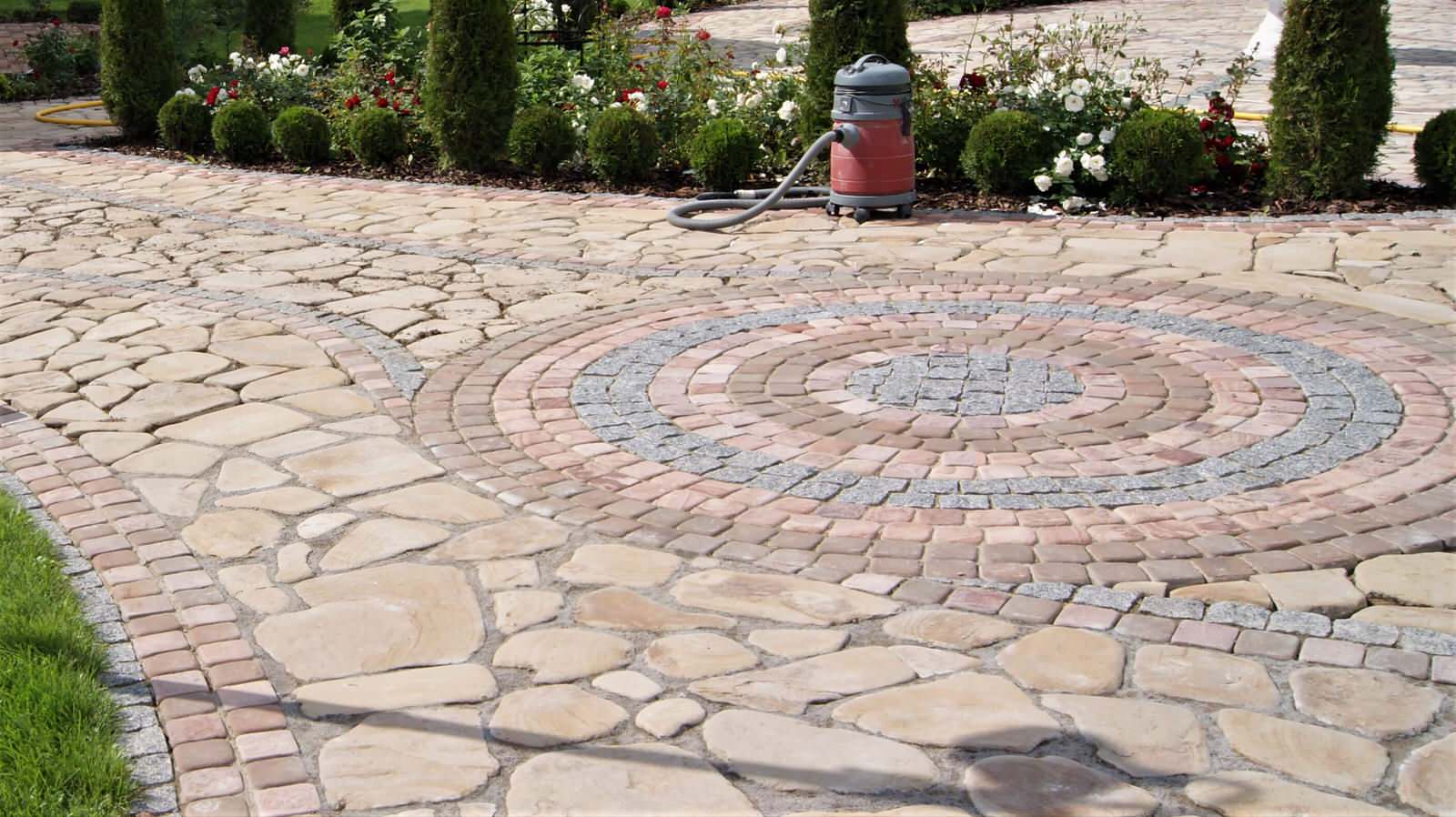 ИЗ ВАРЯГ В ГРЕКИ