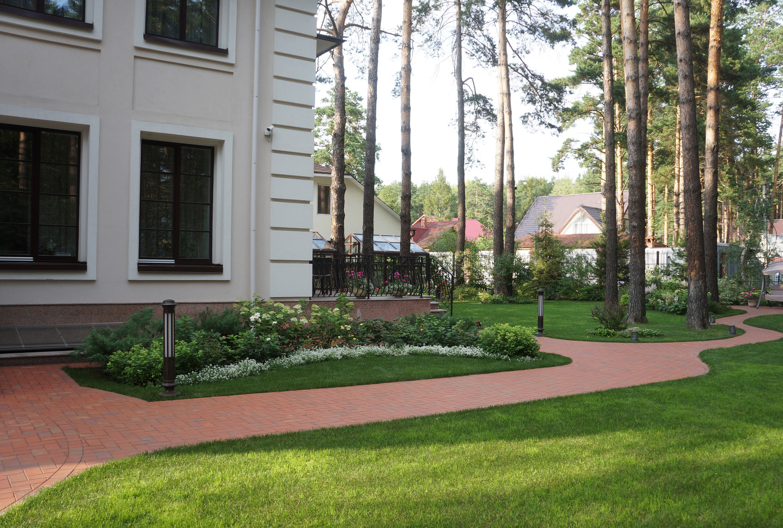 Белая усадьба