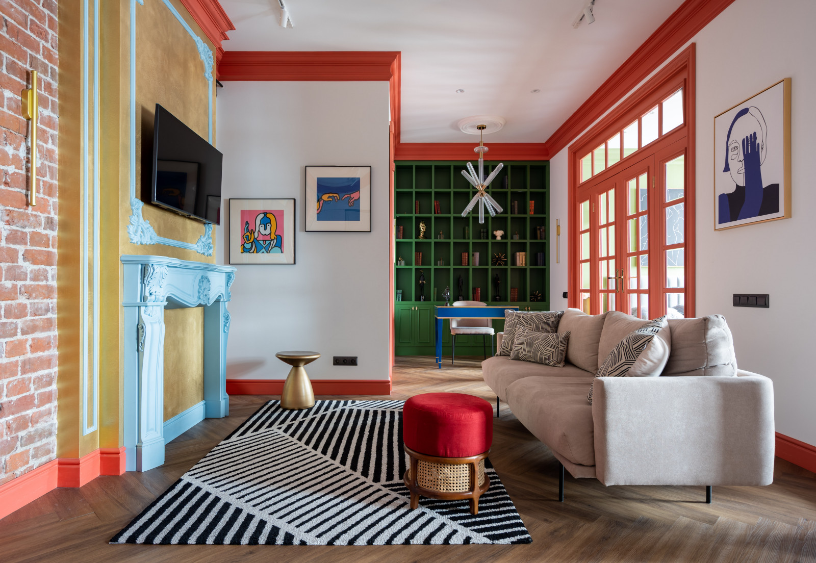 Яркая квартира на Невском