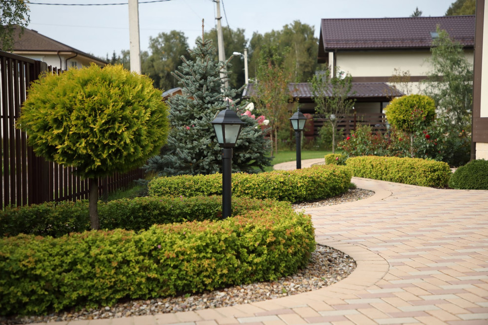 КП Никольское Лесное. Ландшафт, Автоматический полив. Беседка.