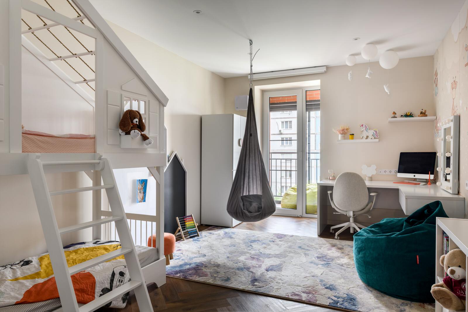 Трехкомнатная квартира с санузлом при спальне