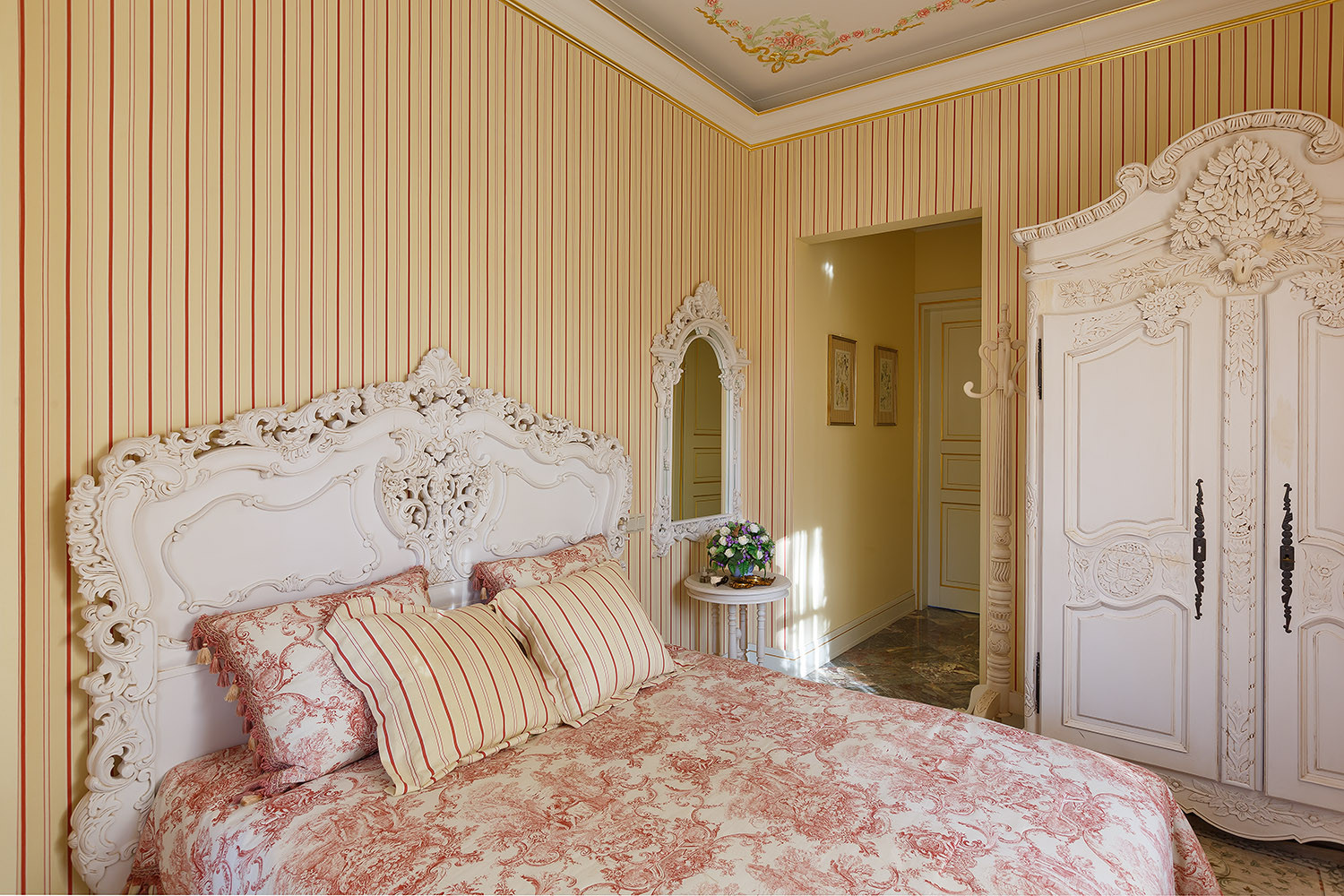 Дом в пригороде Санкт-Петербурга