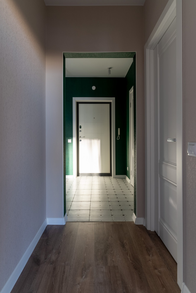 Как из однушки 45 кв.м сделать двушку с гардеробом и акцентной изумрудной кухней