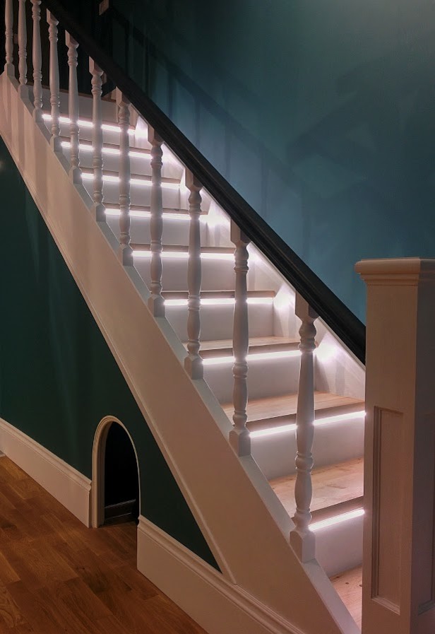 лестница со светодиодной подсветкой