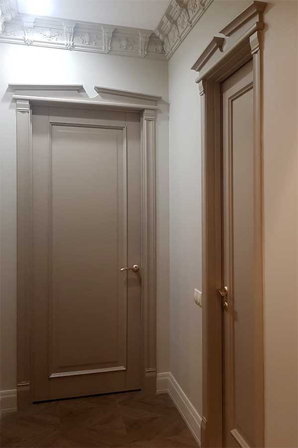 Окрашенные двери