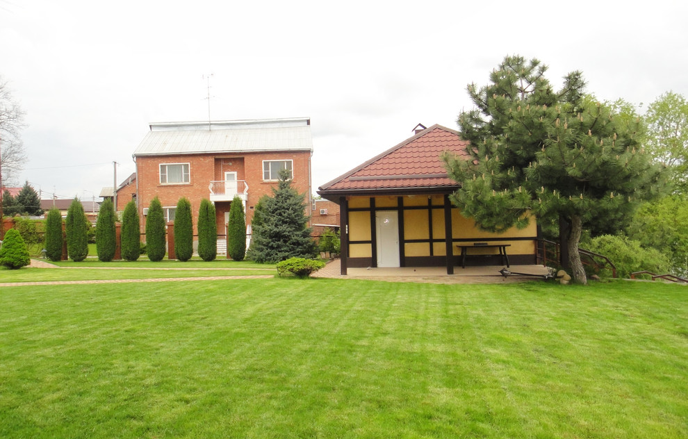 Ландшафт участка у озера