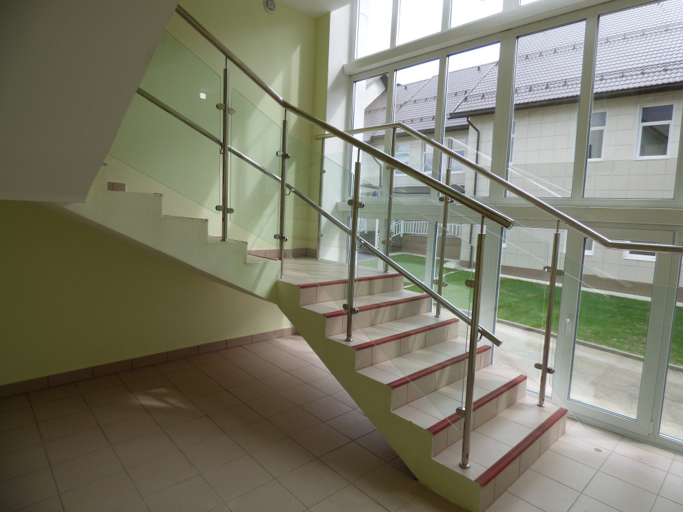 Частная школа 5000 кв. м. 4 корпуса – кирпич, 1 корпус – металлокаркас.