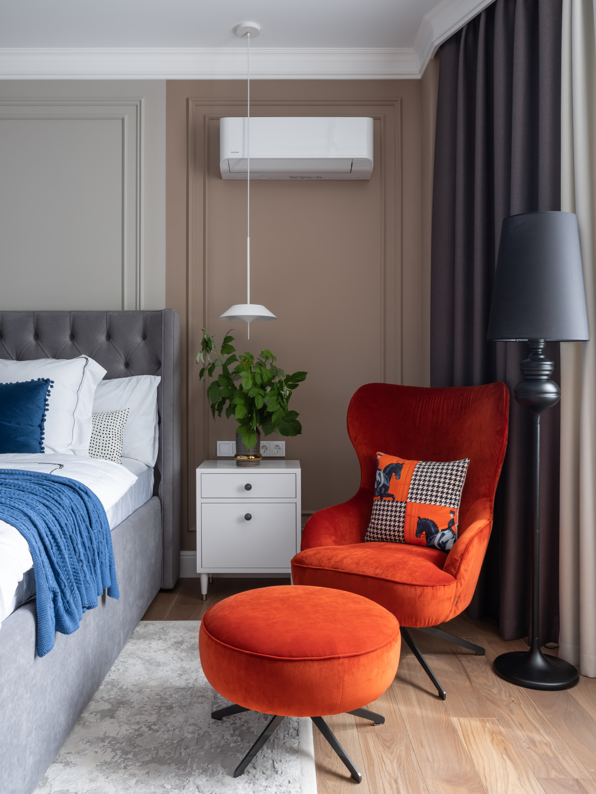 Реализация квартиры в стиле современная классика для семейной пары с ребенком