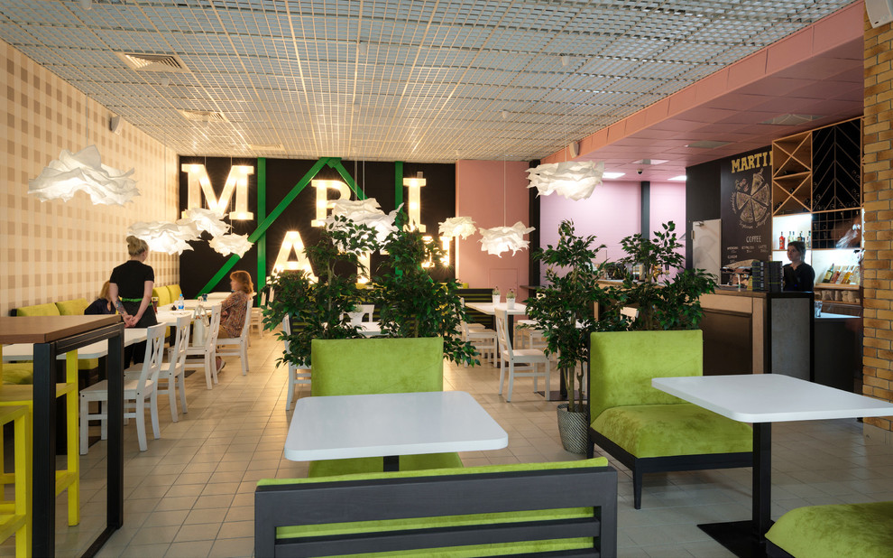 Реализованный проект городского кафе. Дизайн проект пиццерии. Фото.