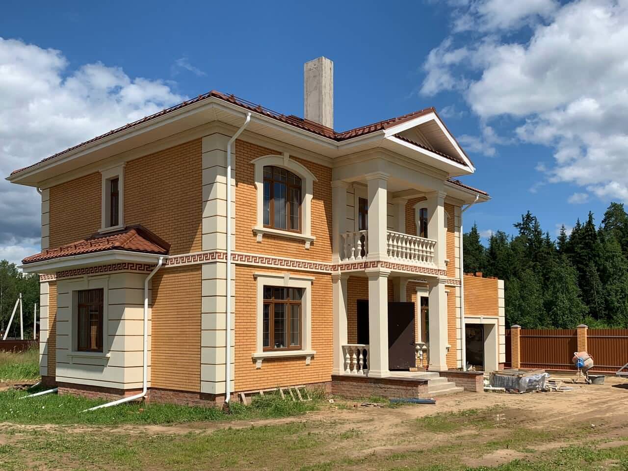 Строительство дома в классическом стиле в усадьбе Мураново