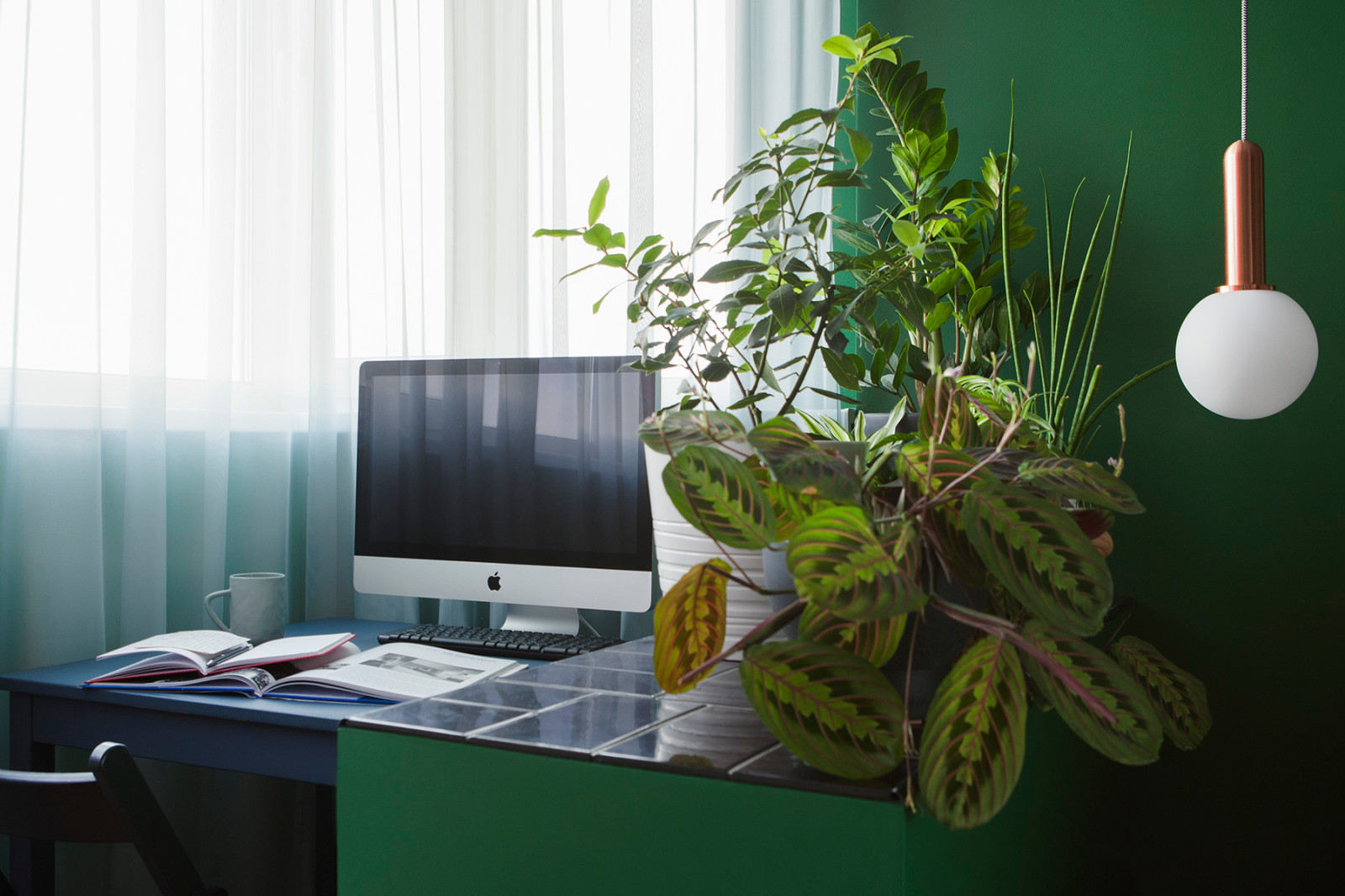 Съёмка квартиры в изумрудном цвете