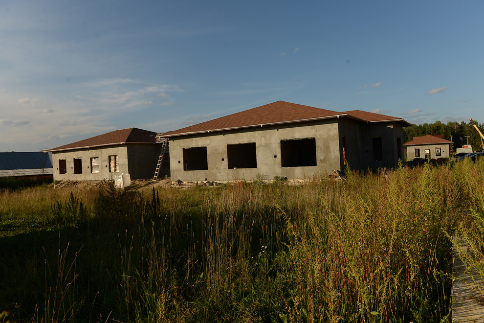 Большой сад в пригороде