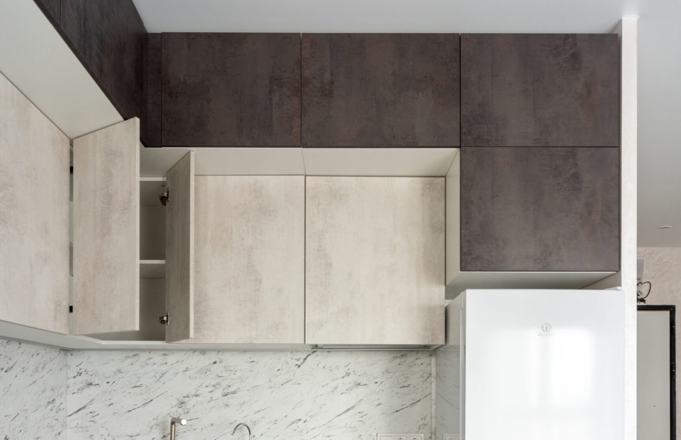 Кухня с мраморными акцентами