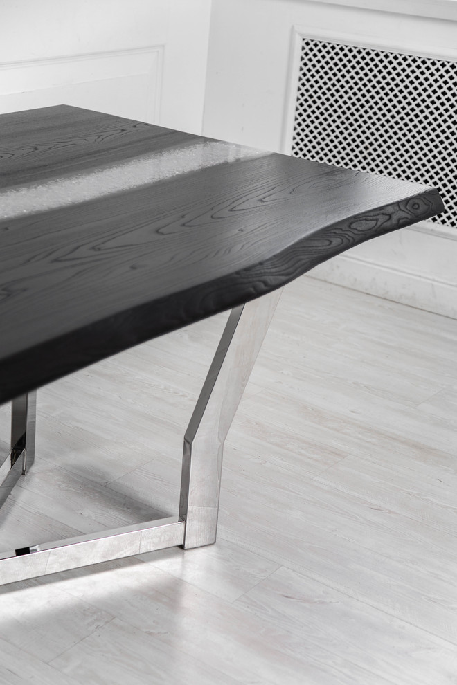 Обложка проекта: Стол-река из черного ясеня Black Diamond