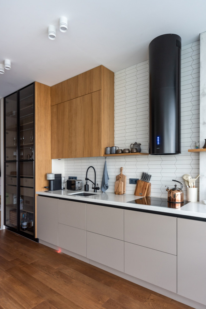 Кухня комбинированная со шпоном