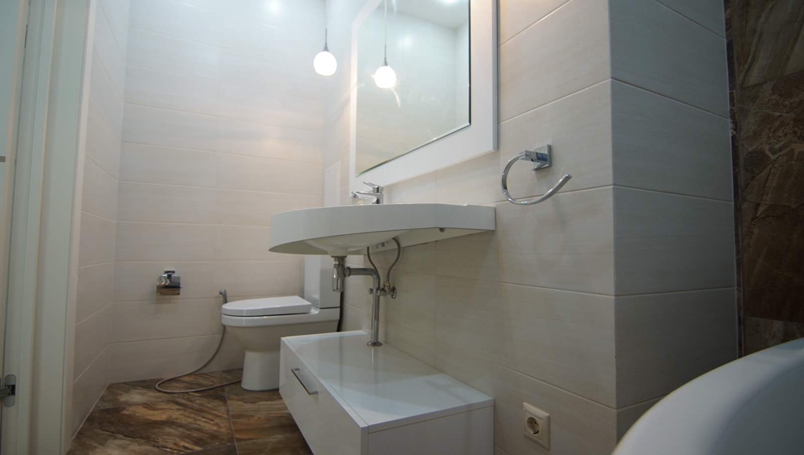 Кусочек моря и прекрасная квартира | Мидгард