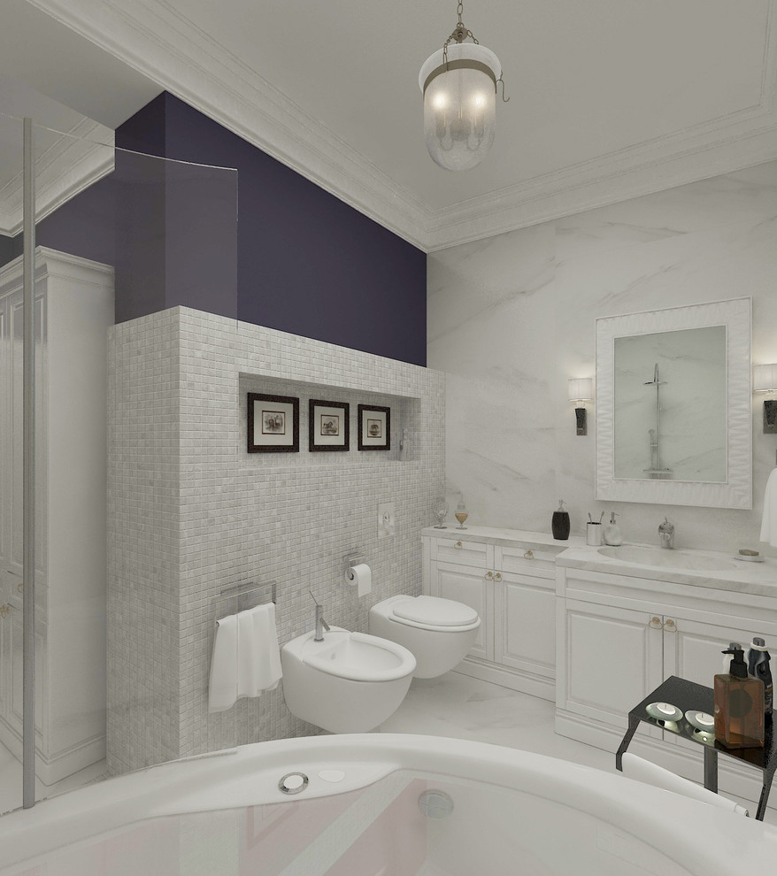 Неоклассика с видом на сосновый лес