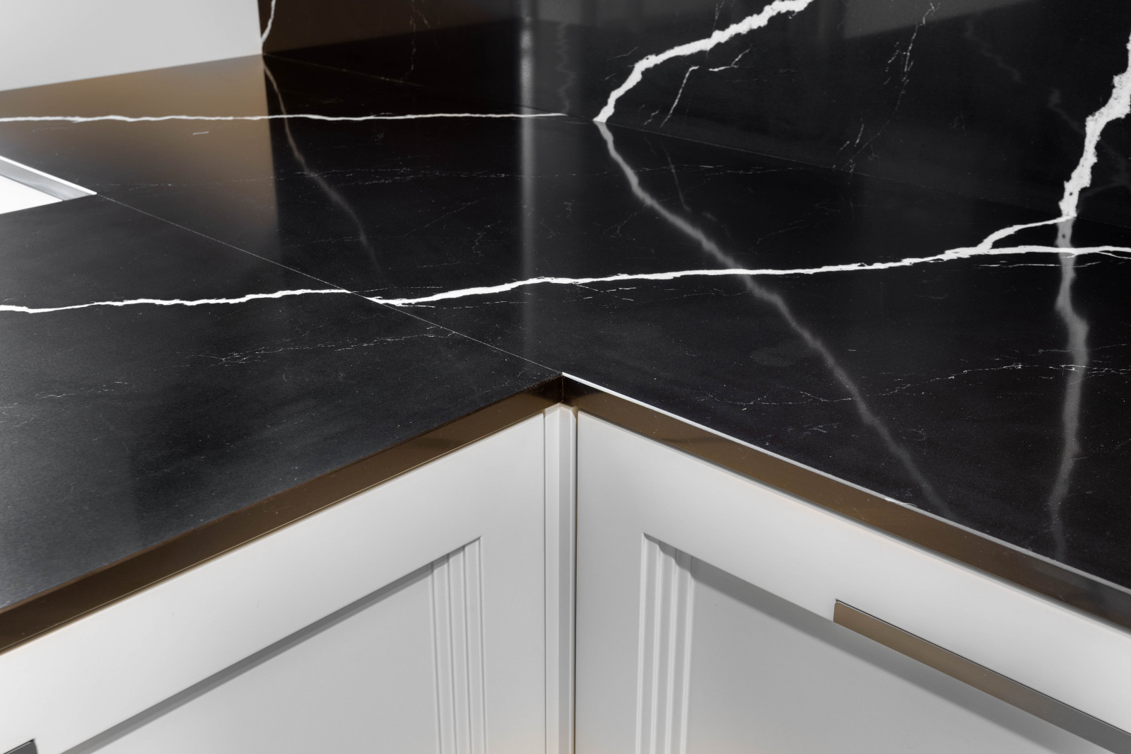 Кухня. Рими Мебель Холл. Vicostone Nero Marquina