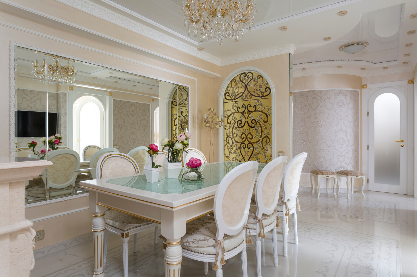 "Игра отражений"