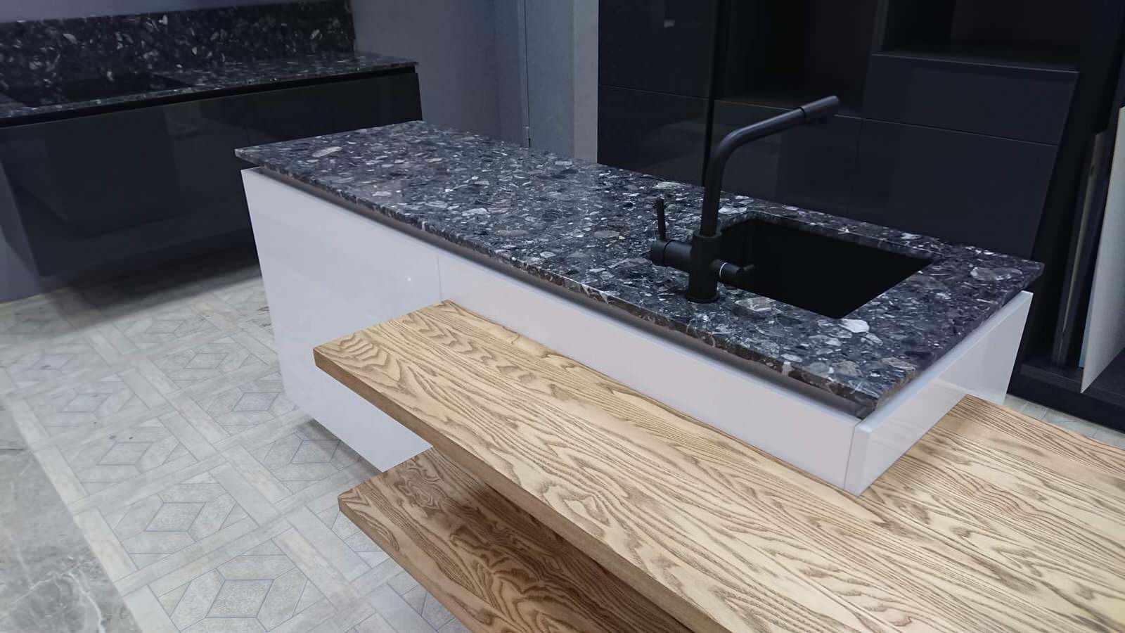 Обложка проекта: Столешница из камня SantaMargherita Mramor Grigio Carnico C107