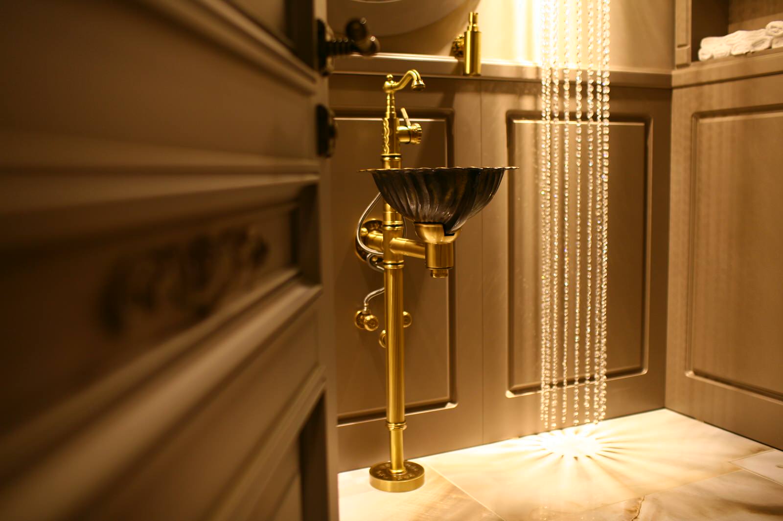 WINDSOR История, расказанная в бронзе