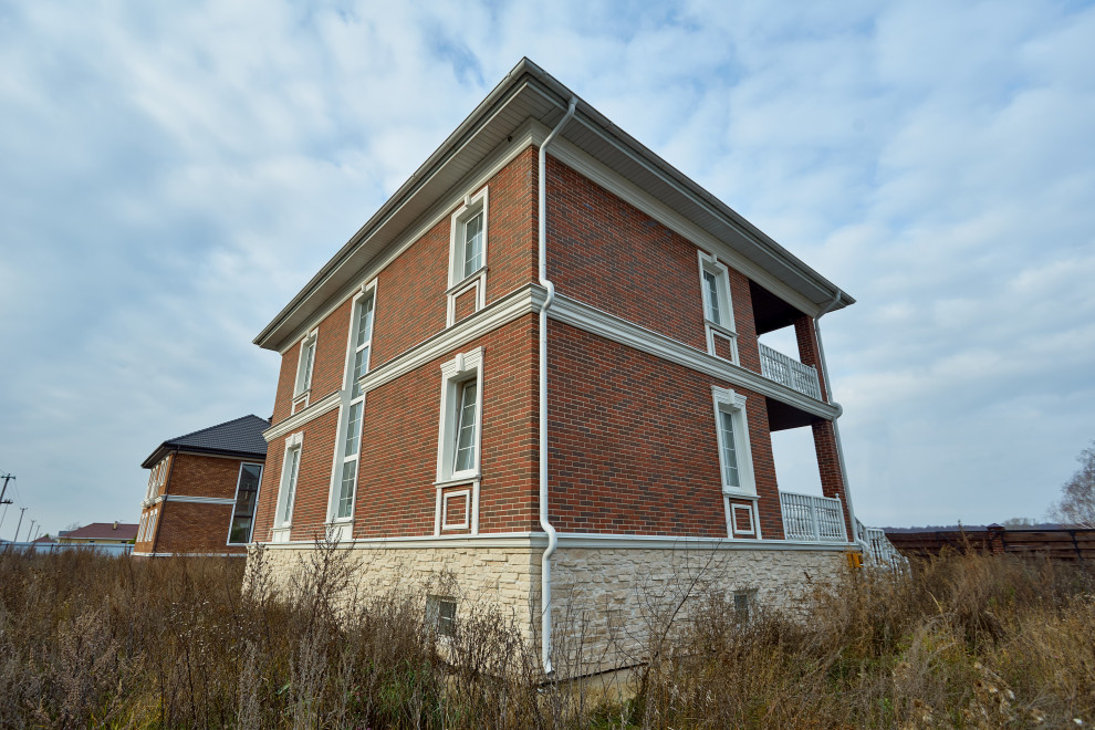 Дом в английском стиле. г. Казань деревня Зимняя Горка.