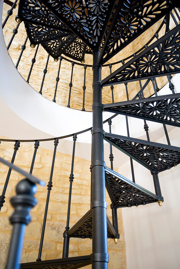 Обложка проекта: Чугунные лестницы